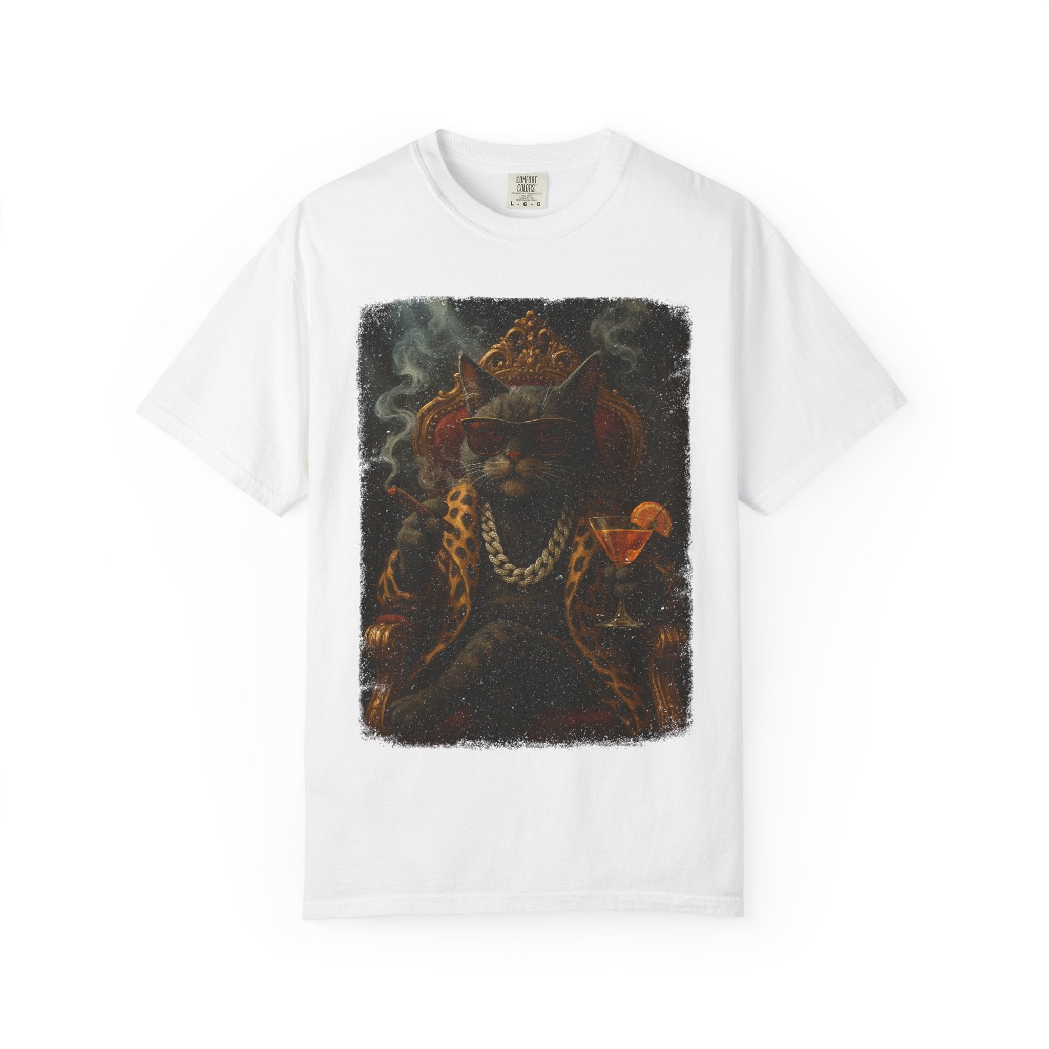 The Lounge Lord Tee – Feline Rich, Unbothered & Unapologetic. Majestic Cat T-Shirt, Animal Lovers Gift, Cool Casual Tee, Unique Graphic Shirt, Cat-Themed Apparel, Birthday Gift Idea