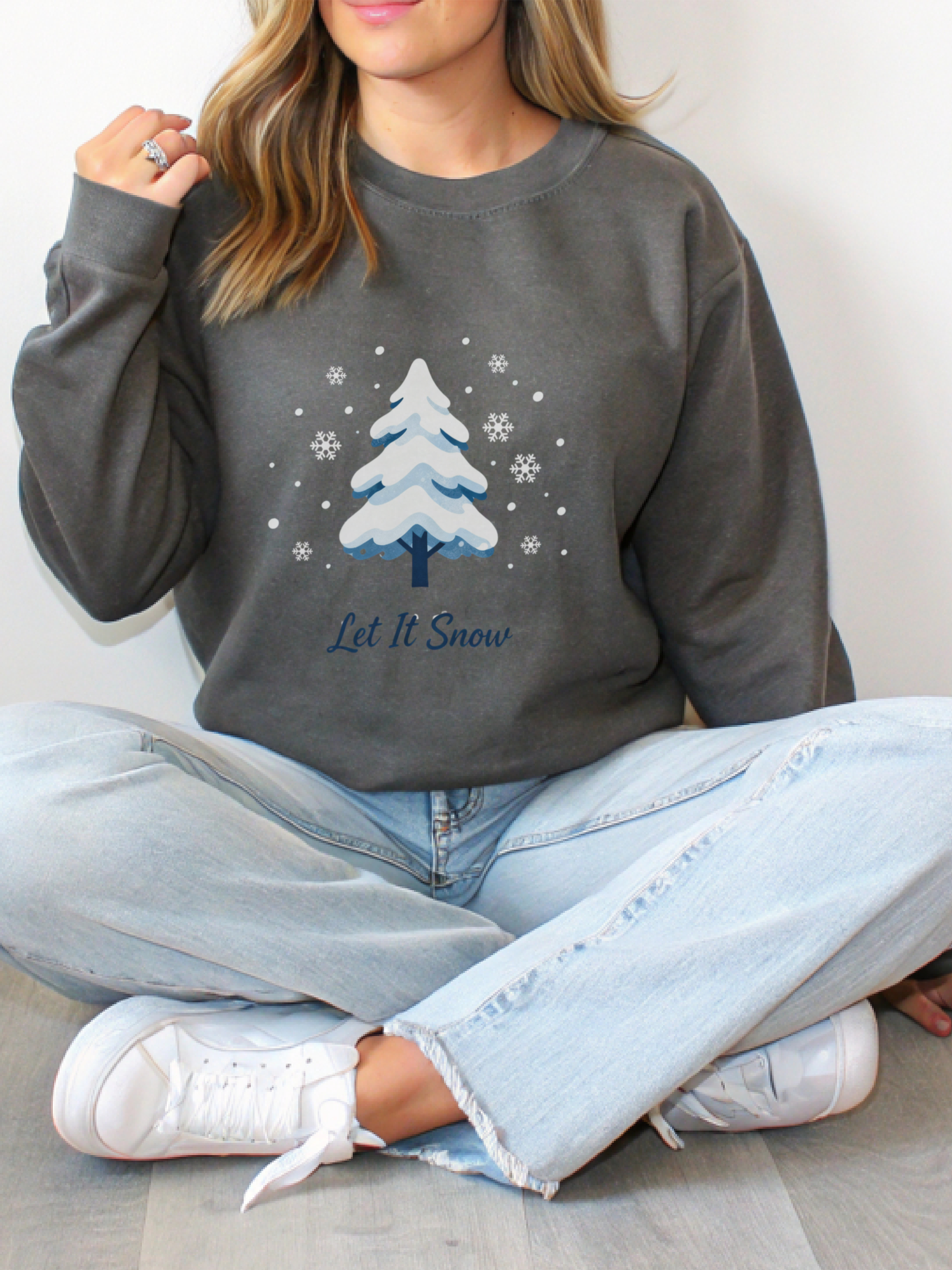 Let It Snow Sweatshirt, Christmas Tree Crewneck, Woman Winter Sweatshirt, Christmas Shirts for Women, Winter Sweatshirt, Winter Gift for Women