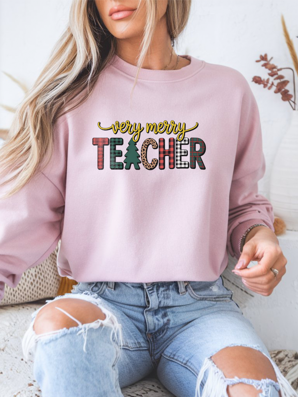 Teacher Christmas Sweatshirt, Merry Christmas Teachers Crewneck, Holly Jolly Teacher Xmas Sweater, Teacher Party Sweatshirt