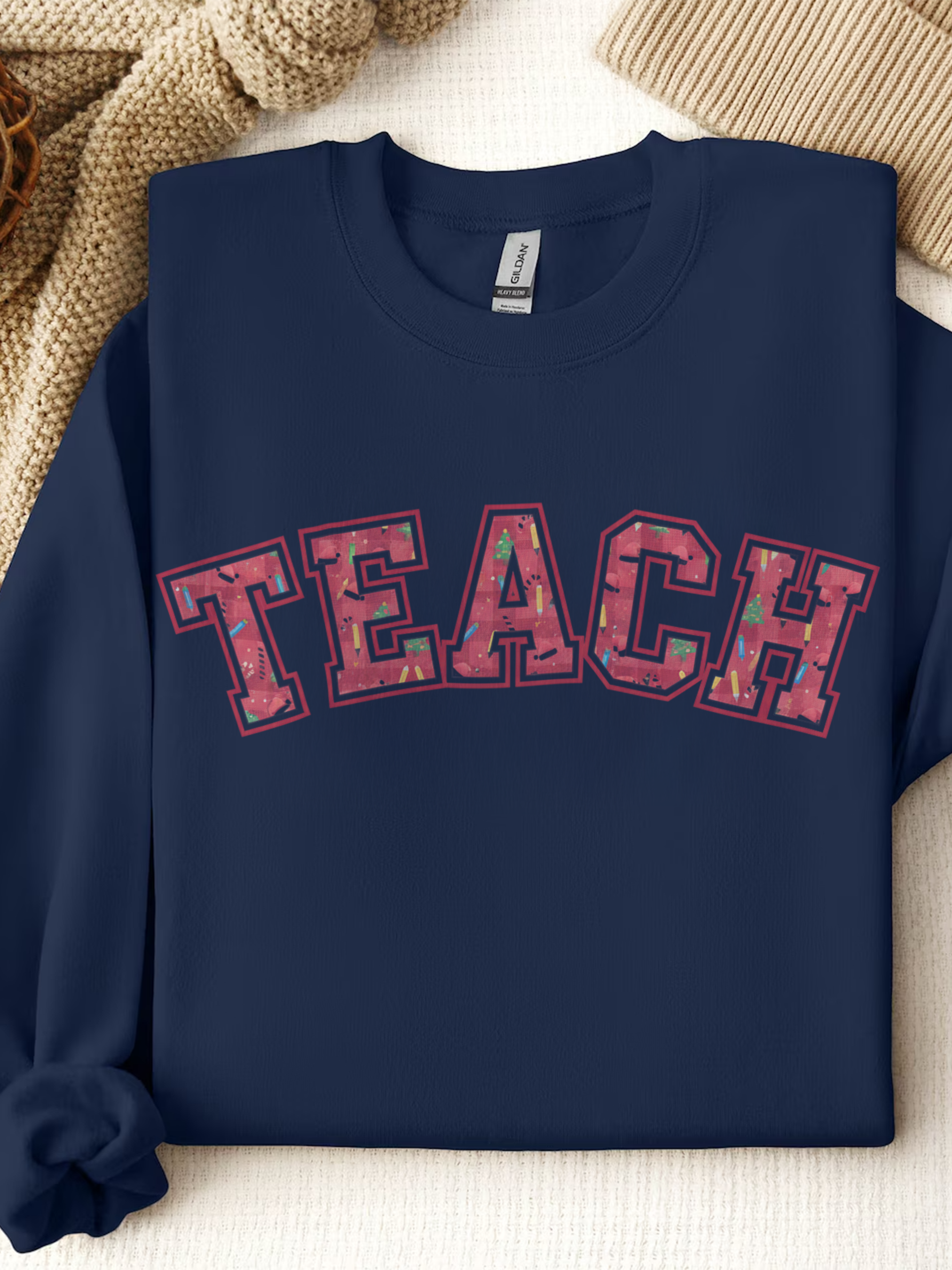 Thankful Teacher Sweatshirt, Teacher Christmas Crewneck, Holiday Teacher Shirt, Teacher Christmas Sweater, Teach Sweatshirt, Trendy Christmas Sweatshirt for Teacher, Cozy Teacher Gift