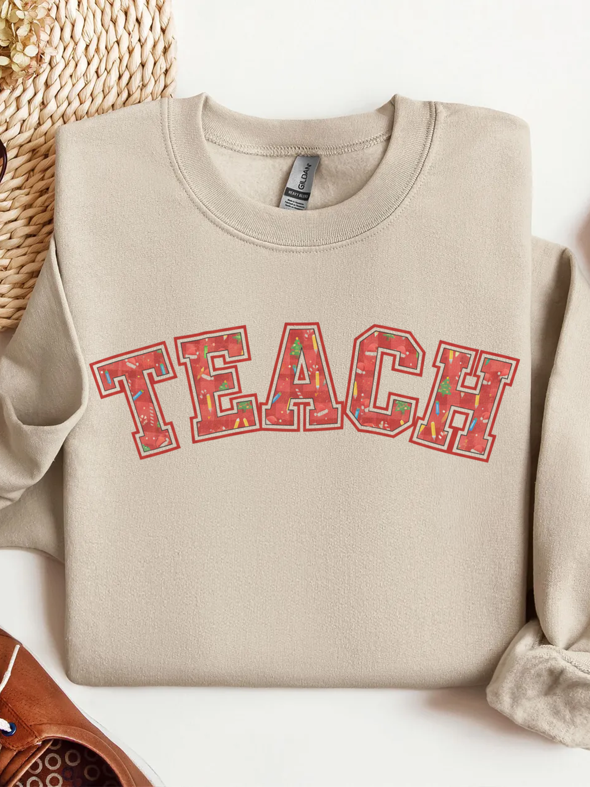 Thankful Teacher Sweatshirt, Teacher Christmas Crewneck, Holiday Teacher Shirt, Teacher Christmas Sweater, Teach Sweatshirt, Trendy Christmas Sweatshirt for Teacher, Cozy Teacher Gift